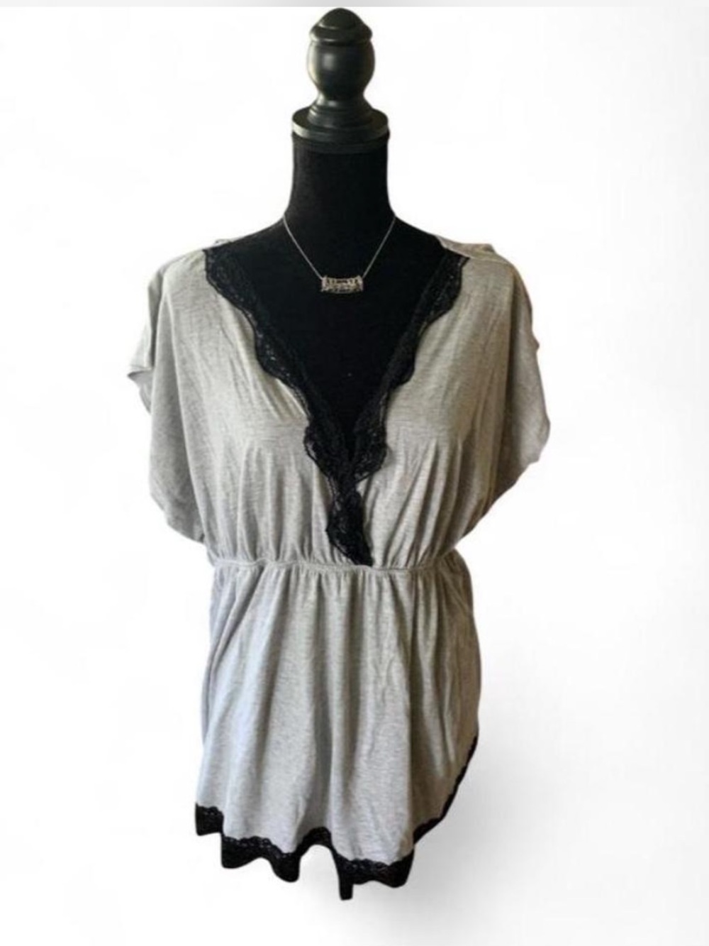 Vintage Y2K babydoll Women’s Gray Tunic Top with Black Lace Trim